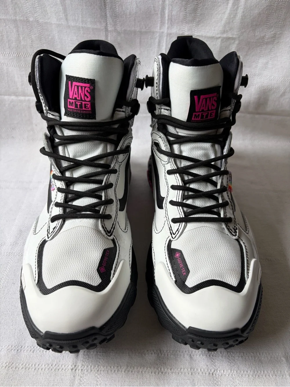 Vans Crestline GORE-TEX MTE Together As Ourselves Waterproof Boots Mens Size 9.5